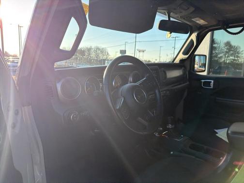 2020 Jeep Gladiator Sport