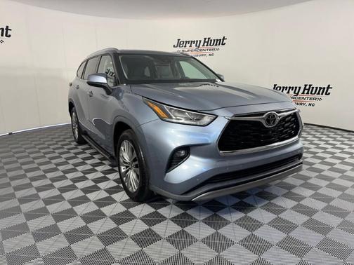 2022 Toyota Highlander Platinum