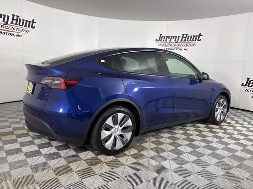 2024 Tesla Model Y Standard Range