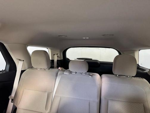 2021 Ford Explorer Base