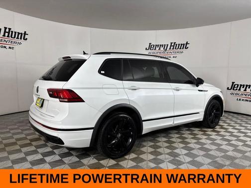 Opal White Pearl Effect 2023 Volkswagen Tiguan 2.0T SE R-Line Black