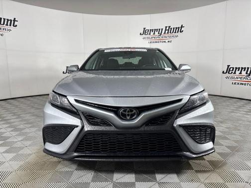 Celestial Silver Metallic 2023 Toyota Camry SE
