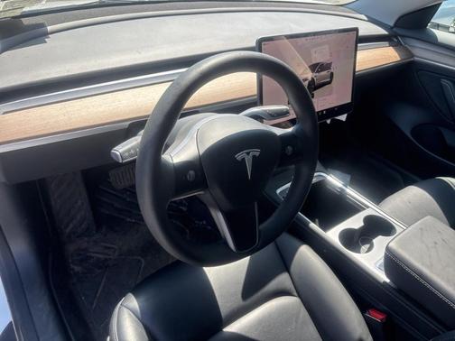 White 2023 Tesla Model 3 Base