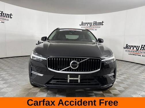 Onyx Black Metallic 2023 Volvo XC60 B5 Core