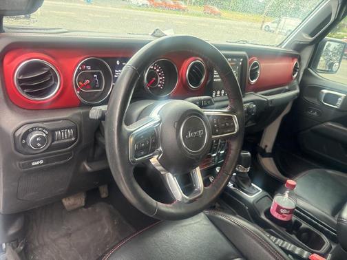 Bright White Clearcoat 2020 Jeep Gladiator Rubicon