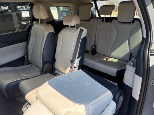 2025 Kia Carnival Hybrid EX