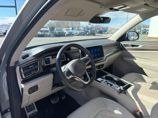 2024 Volkswagen Atlas 2.0T SEL Premium R-Line