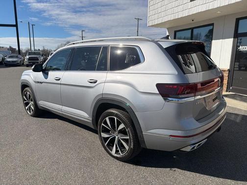 2024 Volkswagen Atlas 2.0T SEL Premium R-Line