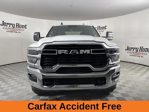Bright White Clearcoat 2025 RAM 2500 Big Horn