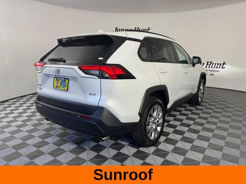 2025 Toyota RAV4 XLE Premium