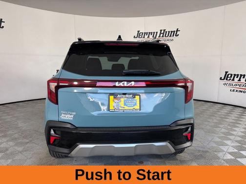 Blue / Black 2024 Kia Seltos S