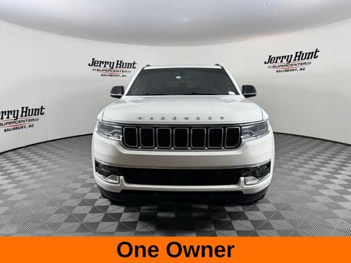 2024 Jeep Wagoneer Base