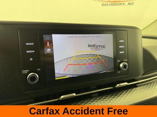 2023 Kia Carnival LX