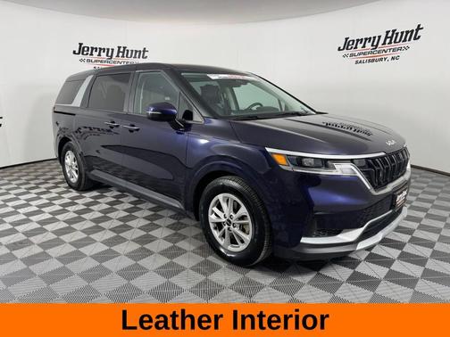 2023 Kia Carnival LX