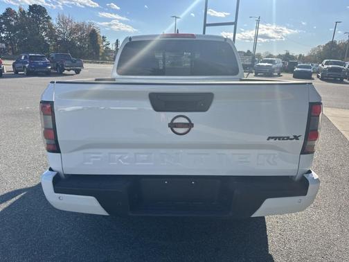 2024 Nissan Frontier PRO-X