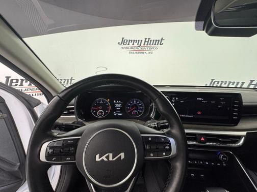 2024 Kia K5 EX