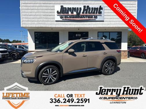 2024 Nissan Pathfinder Platinum