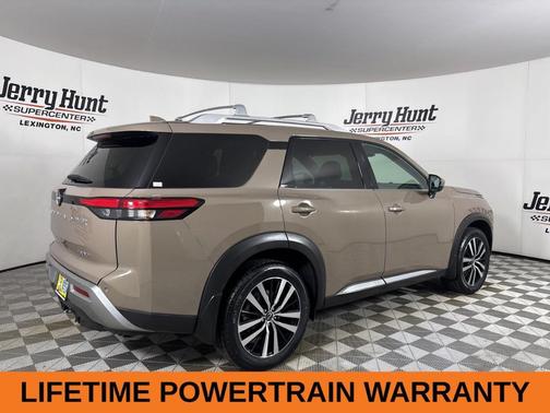 2024 Nissan Pathfinder Platinum