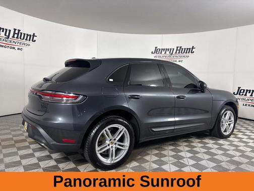 Volcano Grey Metallic 2022 Porsche Macan Base