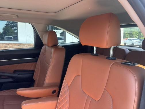 Glacial White Pearl 2023 Kia Sorento X-Line SX Prestige