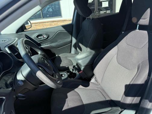 2020 Jeep Cherokee Latitude