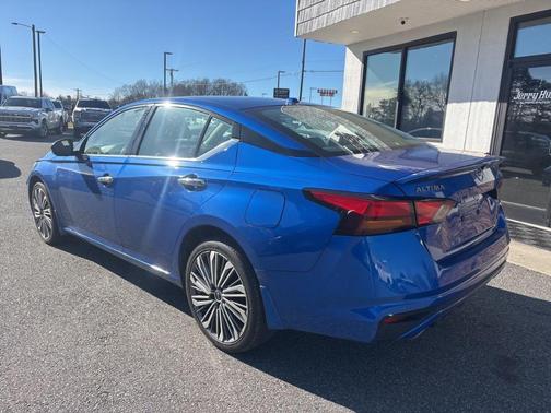 2025 Nissan Altima SL