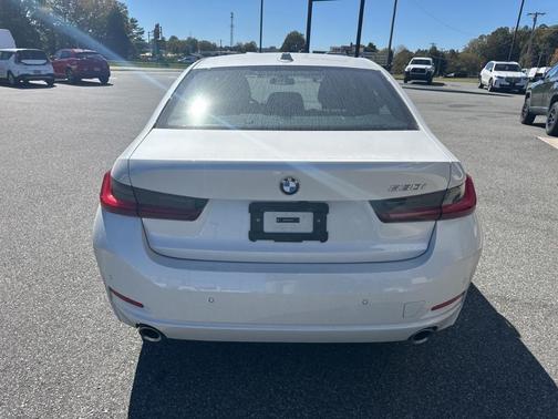 2025 BMW 330 i