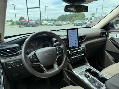 2022 Ford Explorer Platinum