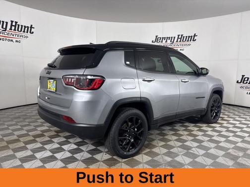 Billet Silver Metallic Clearcoat 2023 Jeep Compass Altitude