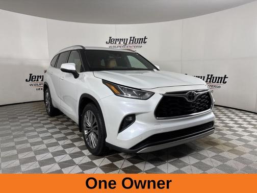 2022 Toyota Highlander Platinum