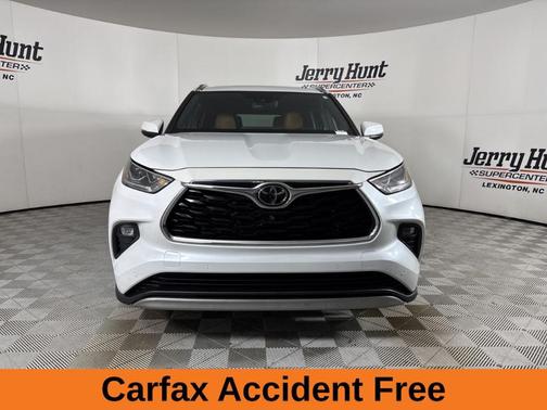 2022 Toyota Highlander Platinum