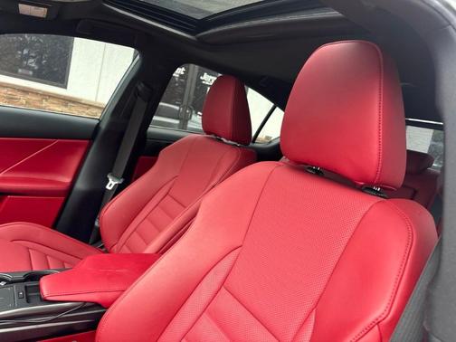 Iridium 2023 Lexus IS 350 F Sport