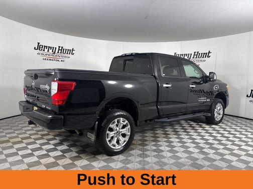 2021 Nissan Titan XD SV