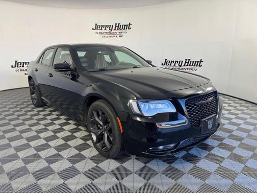 Gloss Black 2021 Chrysler 300 S