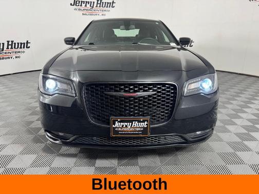 Gloss Black 2021 Chrysler 300 S
