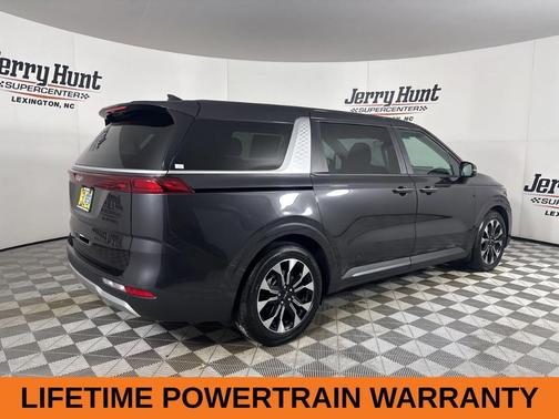 2024 Kia Carnival EX