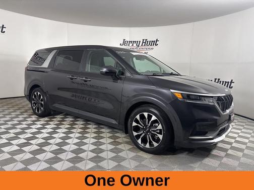 2024 Kia Carnival EX