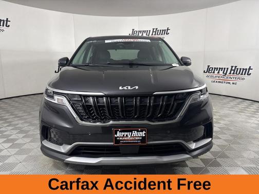 2024 Kia Carnival EX