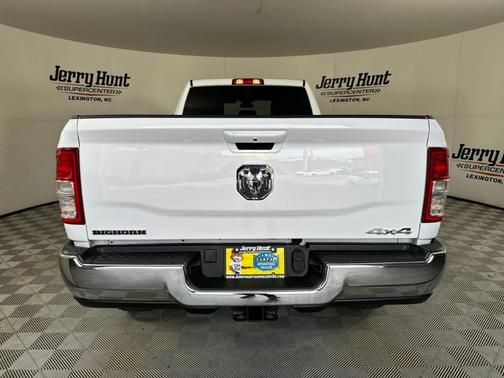 Bright White Clearcoat 2022 RAM 2500 Big Horn