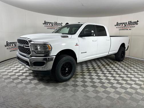 Bright White Clearcoat 2022 RAM 2500 Big Horn