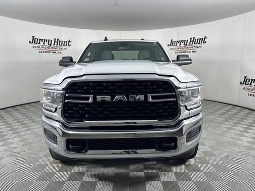 Bright White Clearcoat 2022 RAM 2500 Big Horn