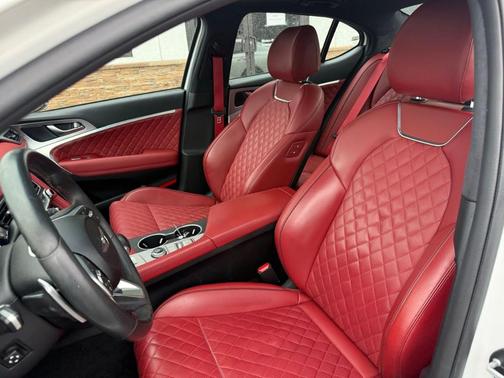 2023 Genesis G70 3.3T