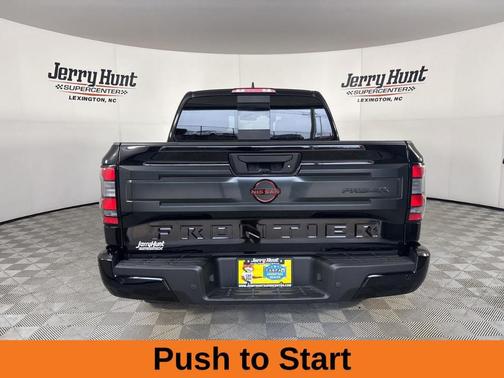 Super Black 2025 Nissan Frontier PRO-4X