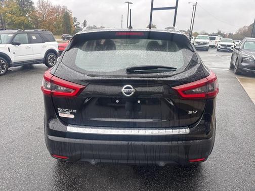 2021 Nissan Rogue Sport SV