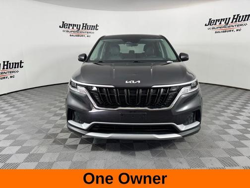 2024 Kia Carnival LX