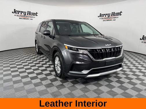 2024 Kia Carnival LX