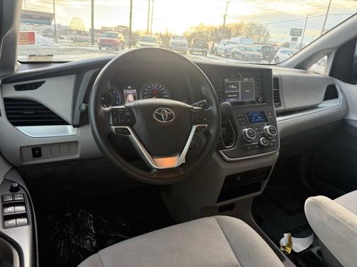 2020 Toyota Sienna L