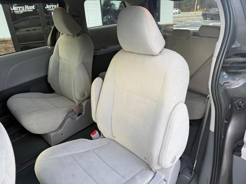 2020 Toyota Sienna L