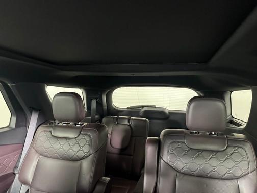 Black Metallic 2025 Ford Explorer Platinum