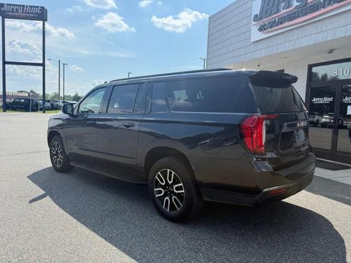 2023 GMC Yukon XL AT4